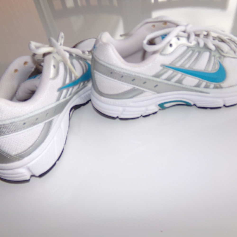 NIKE SNEAKERS - Picture 6 of 7